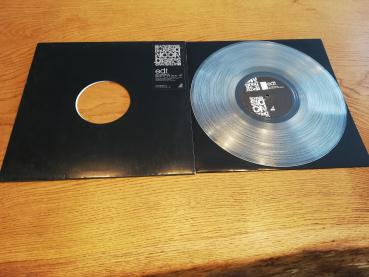 E.D.T. No Disgrace/ Beatin of the Drum 2004 E-Cutz EC2004/3 Deutsche Pressung Transparentes Vinyl NM/VG E.D.T. No Disgrace/ Beatin of the Drum 2004 E-Cutz EC2004/3 Deutsche Pressung Transparentes Vinyl NM/VG