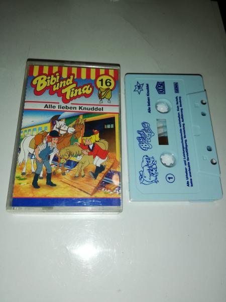 Bibi und Tina Folge 16 Alle lieben Knuddel Weiß mit Blauen Druck 4.27116 (Blaues Kioskcover) Bibi und Tina Folge 16 Alle lieben Knuddel Weiß mit Blauen Druck 4.27116 (Blaues Kioskcover)