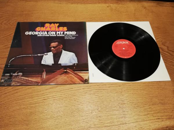 Ray Charles-Georgia on my mind 1976 London Records 6.22016 AF Deutsche Pressung VG+/VG+ Ray Charles-Georgia on my mind 1976 London Records 6.22016 AF Deutsche Pressung VG+/VG+