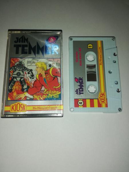 Jan Tenner Folge 4 Gefahr aus dem All 5-fach Silber geschraubt Weiß mit Silbernen Aufkleber 4.27704 CD Kiosk Jan Tenner Folge 4 Gefahr aus dem All 5-fach Silber geschraubt Weiß mit Silbernen Aufkleber 4.27704 CD Kiosk