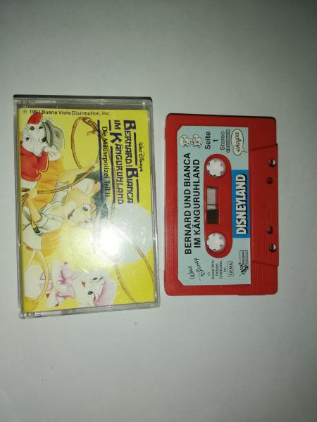 Bernhard und Bianca im Känguruhland Die Mäusepolizei Teil II Rot mit Blauen Aufkleber Walt Disney 1991 Bernhard und Bianca im Känguruhland Die Mäusepolizei Teil II Rot mit Blauen Aufkleber Walt Disney 1991