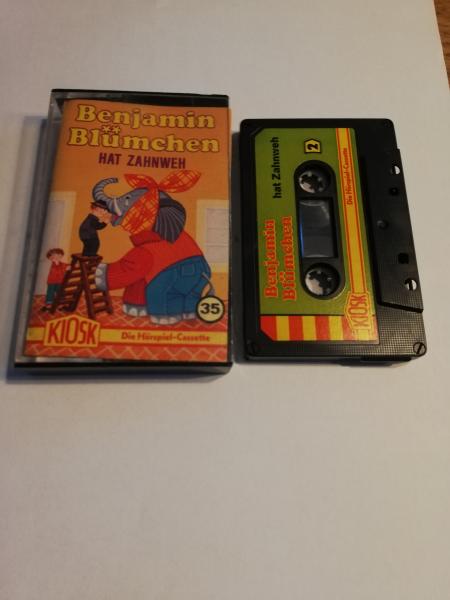 Benjamin Blümchen Folge 35 hat Zahnweh 4-fach Schwarz geschraubt Schwarz mit Grünen Aufkleber 4.27535 CD Kiosk Benjamin Blümchen Folge 35 hat Zahnweh 4-fach Schwarz geschraubt Schwarz mit Grünen Aufkleber 4.27535 CD Kiosk