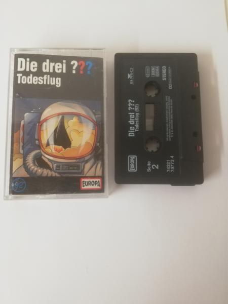 Die Drei Fragezeichen Folge 92 Todesflug Schwarz 7432178773 4(Schriftzug Logo fehlt) Europa Die Drei Fragezeichen Folge 92 Todesflug Schwarz 7432178773 4(Schriftzug Logo fehlt) Europa