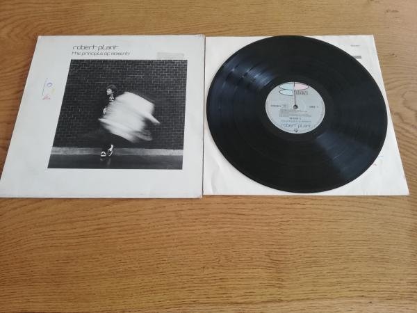 Robert Plant- The Principle OF Moments 1983 Atlantic 79-0101-1 Deutsche Pressung VG+/VG Robert Plant- The Principle OF Moments 1983 Atlantic 79-0101-1 Deutsche Pressung VG+/VG