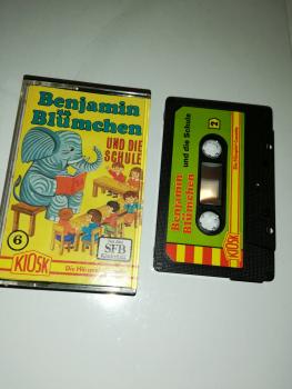Benjamin Blümchen Folge 6 und die Schule 4-fach Schwarz geschraubt Schwarz mit Grünen Cover 4.24421 CD