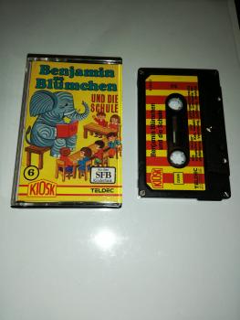 Benjamin Blümchen Folge 6 und die Schule 5-fach Silber geschraubt Rot Gelb 4.24421 CD Teldec Schrift Schwarz Kiosk