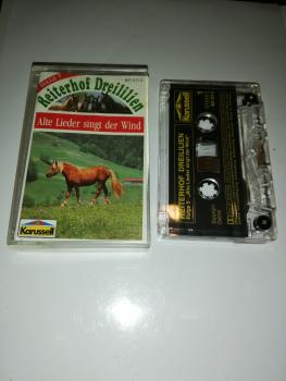 Reiterhof Dreililien Folge 5 Alte Lieder singt der Wind Transparent 841 411-4 (Weiß Rotes Cover) Karussell