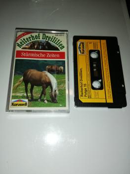 Reiterhof Dreililien Folge 15 Stürmische Zeiten Schwarz mit Gelben Cover 849 407-4 (Weiß Rotes Cover)