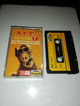 Alf Folge 7 Wenn Schwiegermutter kommt/Die Fernsehfamilie Schwarz mit Gelben Aufkleber 835 761-4 Karussell