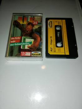 Alf Folge 35 Die Erde bebt/ Der Geburtshelfer Schwarz mit Gelben Aufkleber 849 163-4
