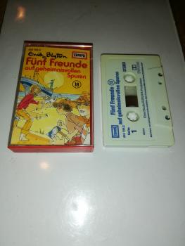 Fünf Freunde Folge 18 auf geheimnisvollen Spuren Weiß mit Blauen Druck 515755.2 (Blau Oranges Cover) Kassette gelblich