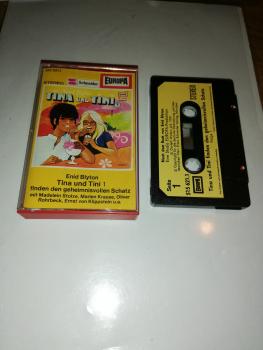 Tina und Tini Folge 1 finden den geheimnisvollen Schatz Schwarz mit Beigen Aufkleber 515621.1 Europa