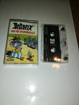 Asterix Folge 11 und der Arvernerschild Transparent 554919-4 Karussell( leichte Beschädigungen Frontcover)