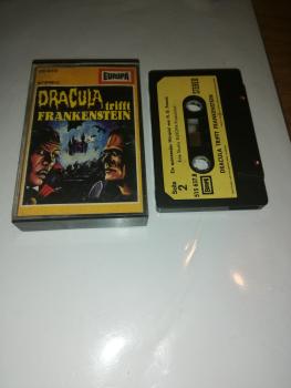 Dracula trifft Frankenstein Schwarz mit Beigen Aufkleber 515637.8 Europa