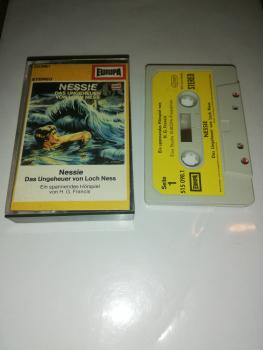 Nessie Das Ungeheuer von Loch Ness H.G. Francis Grau mit Gelben Aufkleber 515098.1