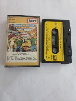 Enid Blyton Das Tal der Abenteuer Schwarz mit Gelben Aufkleber 4246/515584.3 Europa