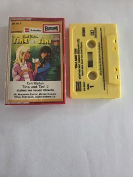Tina und Tini Folge 2 stehen vor neuen Rätseln Gelb 515632.7 Europa(Weißes Frontcover)Innencover minimal beschrieben)