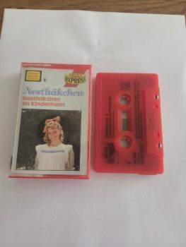 Nesthäkchen Folge 3 im Kinderheim Rot mit Schwarzen Druck 497682-215 Ariola Express
