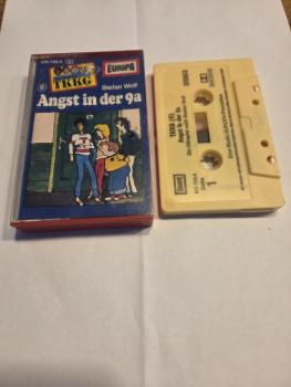 TKKG Folge 6 Angst in der 9A Gelb 515723.4 Europa Namen im Logo ausgeschrieben(Kleines Fenster)