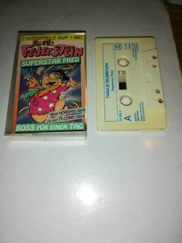 Familie Feuerstein Doppelfolge Superstar Fred/Boss für einen Tag Weiß mit Blauen Druck 250005(Kassette leicht vergilbt)