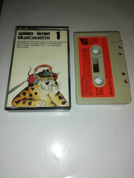 Spielen und Lernen Musicassette 1 Grau mit Roten Aufkleber 8397