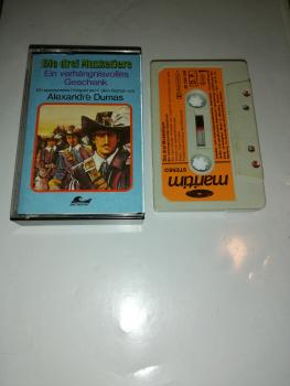 Die drei Musketiere Ein verhängnisvolles Geschenk Grau mit Orangen Aufkleber 48304 UW Maritim