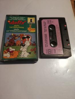 Idefix hat Geburtstag/auf Wildschweinjagd Schwarz mit Lila Aufkleber BA 32.519 Peggy Hörzu(Innencover mit Stempel versehen)