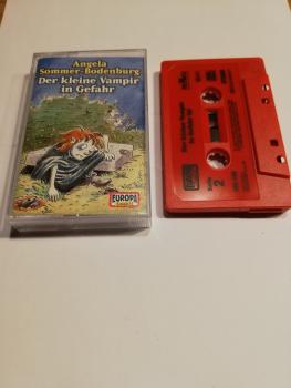 Der kleine Vampir Folge 6 in Gefahr Rot mit Schwarzen Druck 495436 Europa