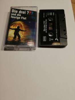 Die Drei Fragezeichen Folge 148 und die feurige Flut Schwarz mit Weißen Druck 8869780148 4 Europa