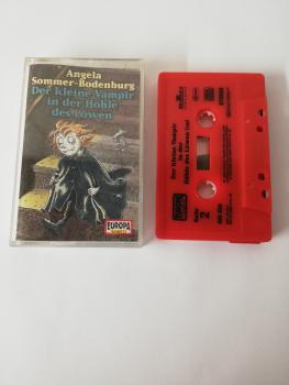 Der kleine Vampir Folge 10 In der Höhle des Löwen Rot mit Schwarzen Druck 495826 Europa