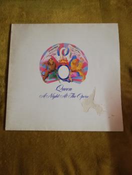 Queen A night at the opera 1975 EMI 1C 072-97176 Deutsche Pressung VG-/VG-(Abriss vorne auf Frontcover)