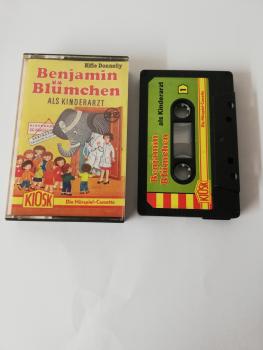 Benjamin Blümchen Folge 22 als Kinderarzt 4-fach Schwarz geschraubt Schwarz mit Grünen Aufkleber 4.25447 CD Kiosk