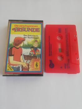 Die verschworenen Freunde Folge 6 Das Geheimnis der Teufelsinsel Rot mit Blauen Druck STA6