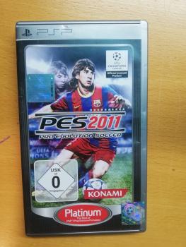 Pro Evolution Soccer 2011 PSP komplett mit Anleitung Platinum Edition ULES 01468/ P USK ab 0 Jahren