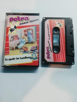 Petra Folge 4 Es spukt im Landhaus 4-fach Silber geschraubt Schwarz mit Pinken Aufkleber