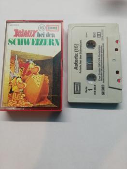 Asterix Folge 16 bei den Schweizern Grau mit Schwarzen Druck 515882.6 Europa Cover von innen beschrieben