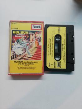Hui Buh Folge 8 und der Gruseltanz Schwarz mit Beigen Aufkleber 515097.3 Europa(Gelbes Cover) Innencover und Seite 1 der Kassette beschrieben