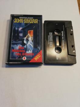 Geisterjäger John Sinclair Black Edition Folge 8 Das Mädchen von Atlantis Schwarz mit Weißen Druck MC1131 SPV                                                                                               2000 MC 1101 SPV