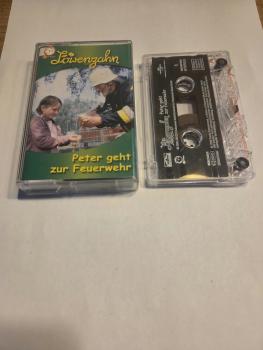 Löwenzahn Peter geht zur Feuerwehr Transparent mit Weißen Druck 060249875999 Karussell