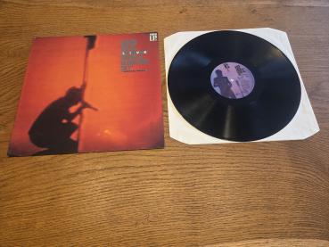 U2 Live under a blood red sky 1983 Island Records 205904-270 Deutsche Pressung NM/VG+