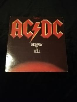 AC/DC Highway to hell Amiga 8 55 838 VG/G+(Rückseite minimal beschrieben)