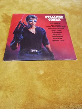 Stallone Cobra Original Motion Picture Soundtrack 1986 Scotti Bros.Records 13 144 4 Club Edition Deutsche Pressung VG/VG(Label auf einer Seite der LP defekt)