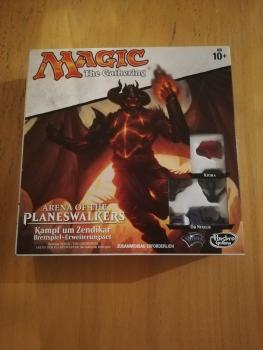 Magic the Gathering Arena of the Planeswalkers Kampf um Zendikar Erweiterung Hasbro komplett in sehr guten Zustand von 2015