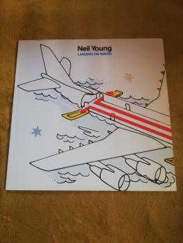 Neil Young-Landing on water 1986 Geffen Records 924109-1 Deutsche Pressung NM/VG+