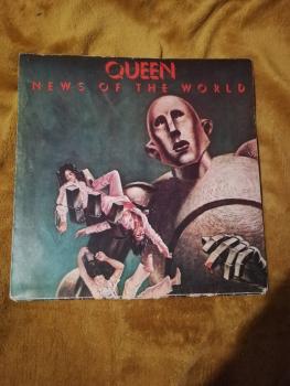Queen News of the world 1977 EMI 8E 072 60033 Portugiesische Pressung VG+/VG-