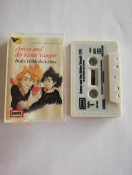 Der kleine Vampir Folge 10 In der Höhle der Löwen Grau mit Schwarzen Druck 495826-209 Europa