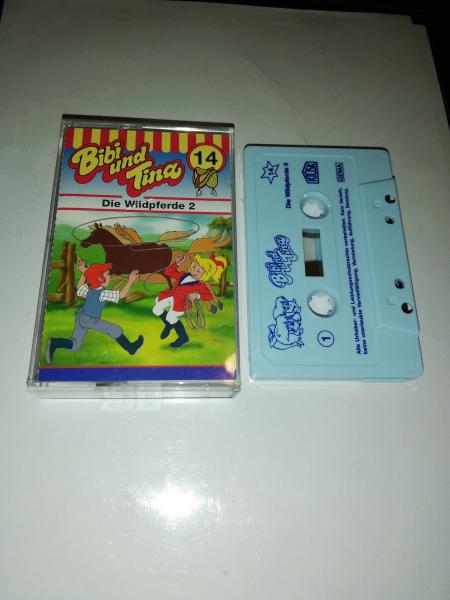 Bibi und Tina Folge 14 Die Wildpferde- Teil 2 Weiß mit Blauen Druck 4.27114