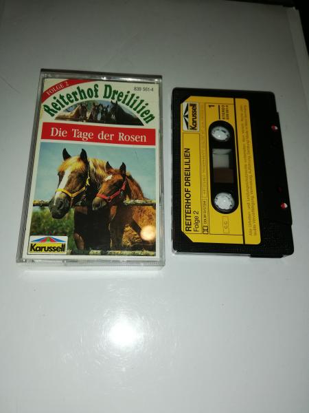 Reiterhof Dreililien Folge 2 Die Tage der Rosen Schwarz mit Gelben Cover 839 561-4 Weiß Rotes Cover Karussell