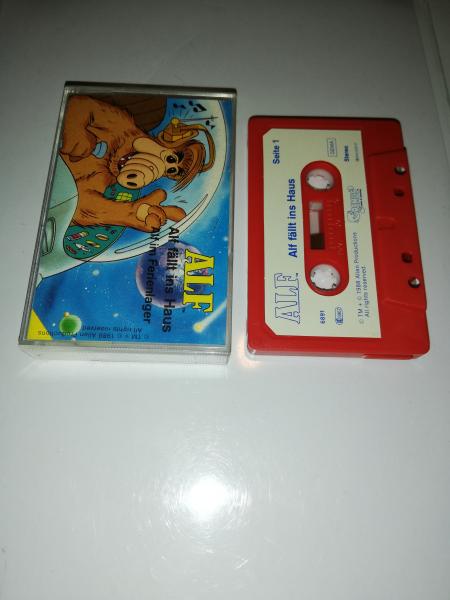 Alf Remus Folge Alf fällt ins Haus/Alf im Ferienlager Rot mit Weißen Aufkleber 6891