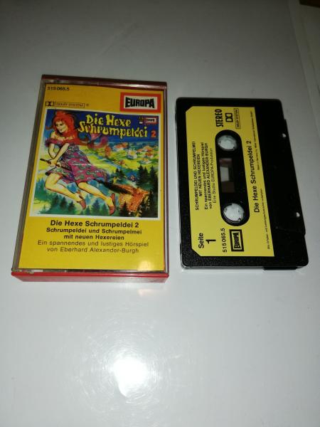 Die Hexe Schrumpeldei Folge 2 Schrumpeldei und Schrumpelmei mit neuen Hexereien Schwarz mit Beigen Aufkleber 515065.5(Gelbes Frontcover)